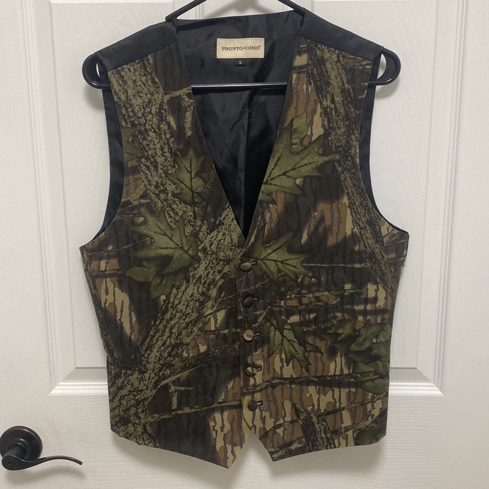 Pronto - Uomo  Men's  camo Vest Size S very nice Preowned condition